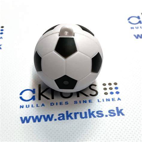 Infografika: kroky na vytvorenie futbalovej lopty z fondánu