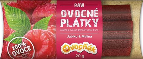 Ovocné plátky a bylinky pripravené na dochutenie ľadového čaju