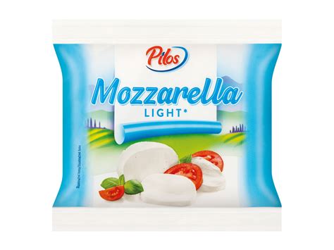 Infografika s porovnaním nutričných hodnôt mozzarelly light a klasickej mozzarelly