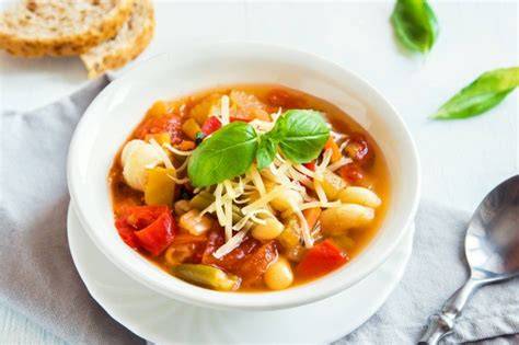 Bezlепkový recept: Minestrone polievka s paradajkovým pretlakom