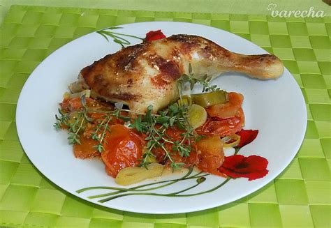 Opečené kuracie kosti a zelenina