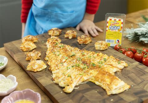 Vianočný stromček z lístkového cesta s náplňou