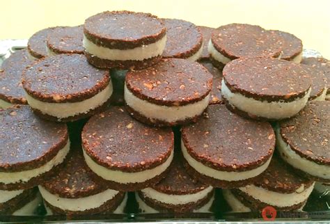 Zdravé Oreo sušienky pripravené na plnenie