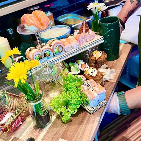 Široký výber sushi roliek a setov