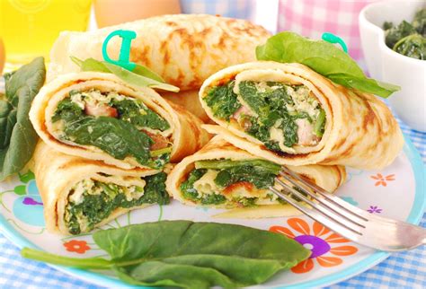 obrázok: slané palacinky plnené kuracím mäsom a špenátom