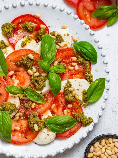 Šalát Caprese s mozzarellou z byvolieho mlieka