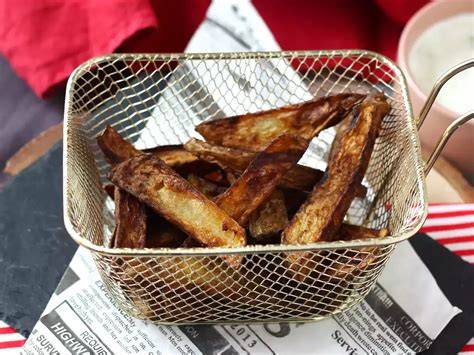 Obrázok: Pripravené chrumkavé hranolky vo fritéze