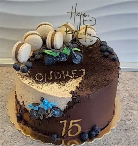 Ukážka krabíc s výškovým variantom pre torty