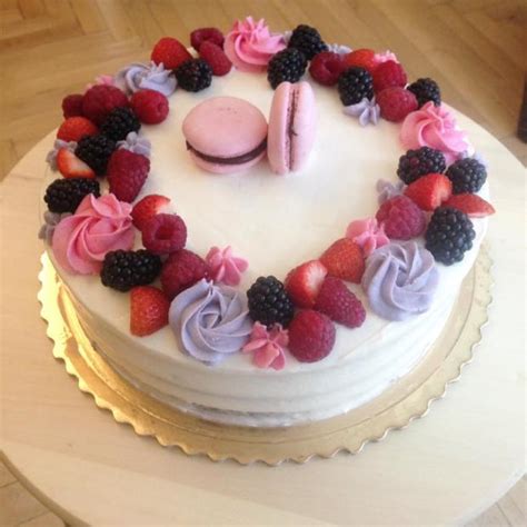 Vizualizácia vrstiev Piškótovej torty s mascarpone a ovocím