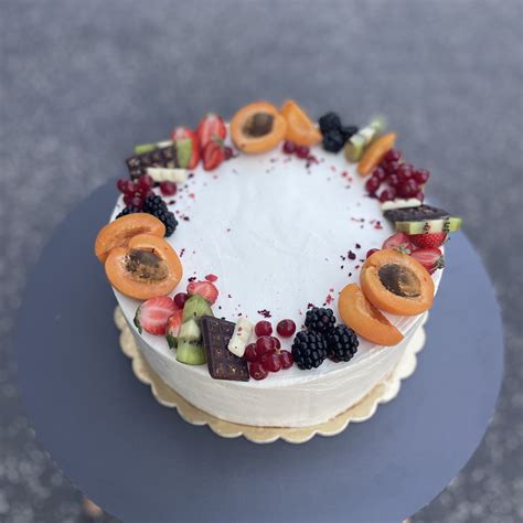 Piškótová torta s mascarpone a ovocím