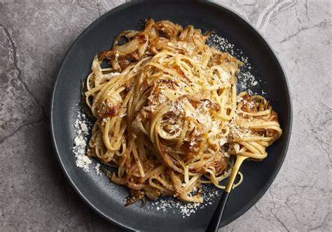 Obrázok: Linguine s karamelizovanou cibuľou