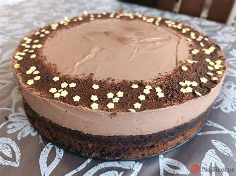 Jednoduchá narodeninová torta - ilustratívna fotografia