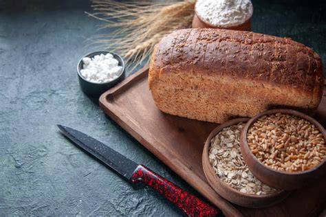 Infografika: Výživový profil ovseno-semenkového chleba ( vláknina, omega-3, minerály )
