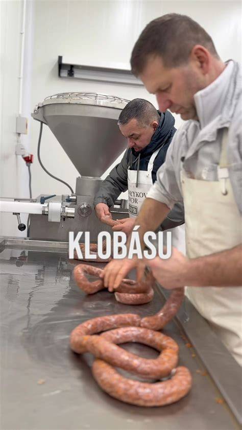 Ilustrácia k postupu plnenia klobás