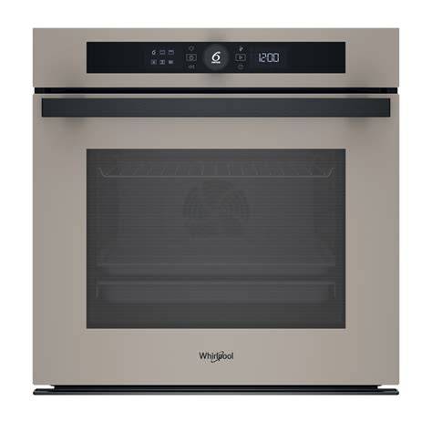 Infografika: ako funguje rúra Whirlpool OMSK58CU1B (schéma činnosti ventilátora, výsuvného roštu a šoku tepla)