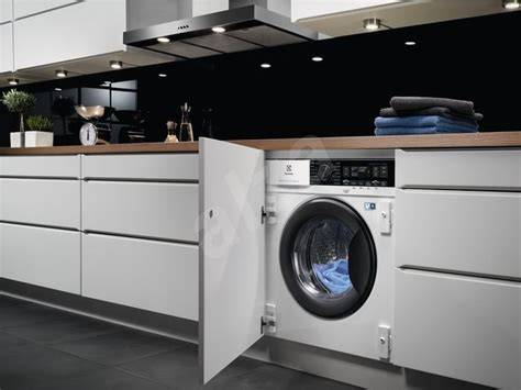 Electrolux EW7W368SI zabudovaná práčka so sušičkou v kuchyni
