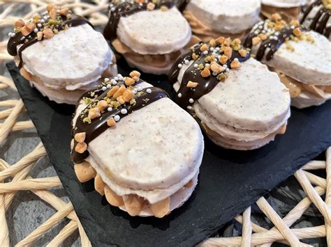 laskonky a amaretti na tanieri