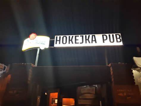 Infografika: Rozloženie interiéru a kapacity reštaurácie Hokejka Pub 1