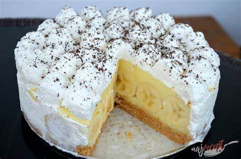 Banánová nepečená torta - vrstvy a dekorácia