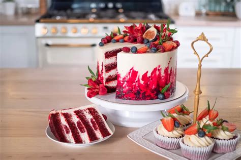 Obrázok: Naked cake a minimalistické zdobenie