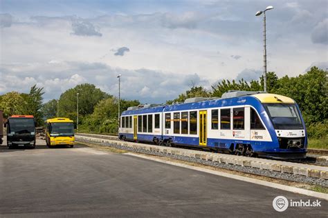 Fotografia predajne s ukážkou krájačovských liniek