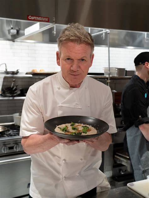<tagvideo>Video: Gordon Ramsay o skratkách vo varení a rýchlych receptoch</tagvideo>