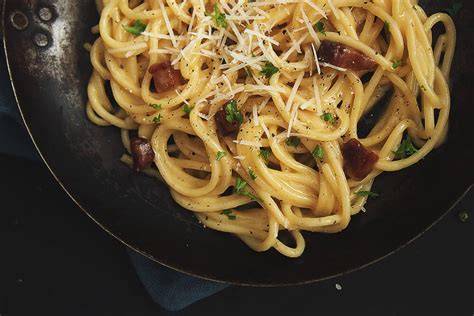 Infografika: Základný recept na špagety Carbonara a jeho varianty