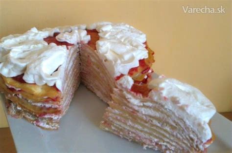 Skladaná torta pred zdobením