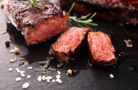 Porovnanie druhov steakov: rump, rib-eye, sviečková