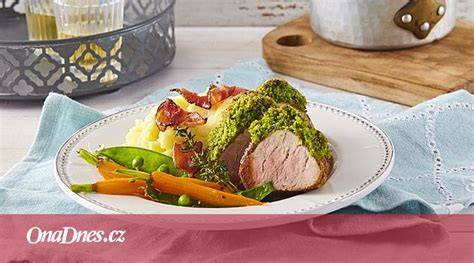 Dokonalý vizuálny náhľad: teľací steak s prosciuttom a bylinkovou krustou