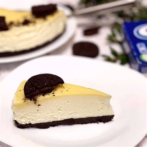 Infografika: Rýchly prehľad prípravy Oreo nepečeného koláča s bielou čokoládou