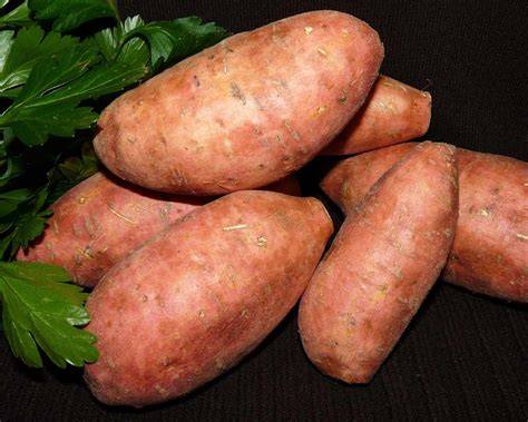 Nutričné porovnanie: sladké vs. bežné zemiaky