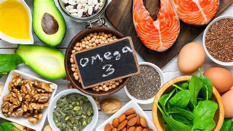 Infografika: Porovnanie tučných a netučných rýb a ich omega-3 obsahu