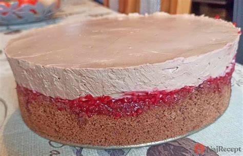 Podrobný recept: Orechovo-čokoládová torta s malinovým nádychom