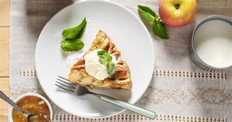 Servírovanie apple pie so zmrzlinou