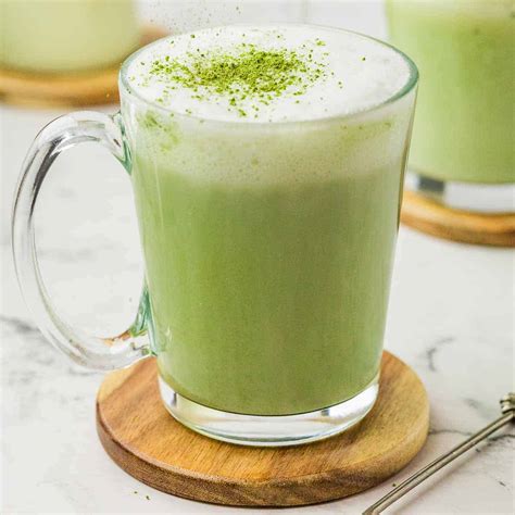 Porovnanie teplej a studenej verzie matcha latte