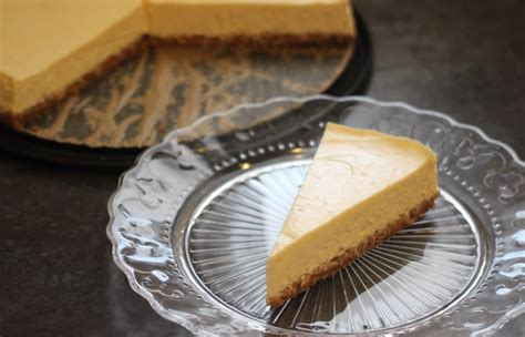 Fotografia bezlepkového citrónového cheesecaku