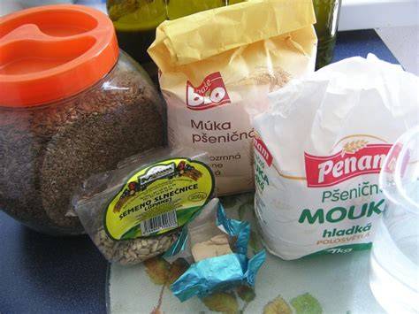 Obrázok: výber domácej pekárne a ingrediencií