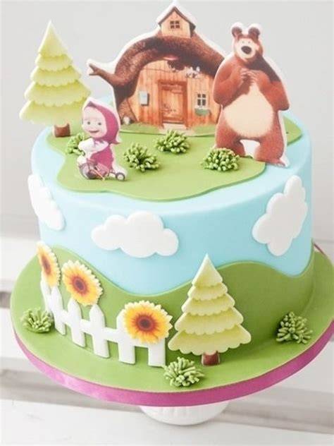Obrázok s ukážkou dekorácií Máše a medveďa na torte