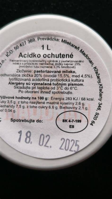 Infografika: Zloženie a nutričné hodnoty acidko jogurtu