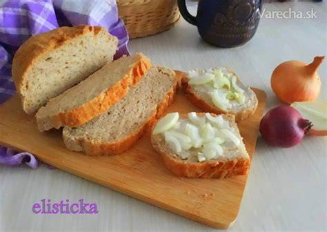 Foto: chlieb s očarujúcou kôrkou a mriežkou z ošatky